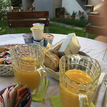 Oda ve Kahvaltı Il Carignano