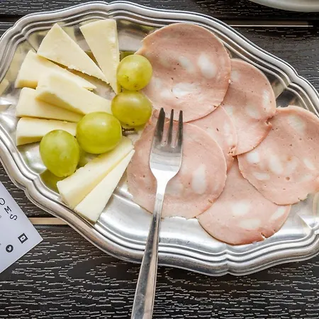 Nocleg ze śniadaniem Il Carignano 3*