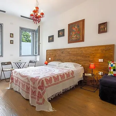 לינה וארוחת בוקר Il Carignano 3*
